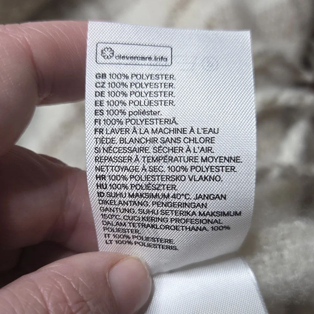 H&M Oversized Beige & Cream Plaid Blanket Scarf